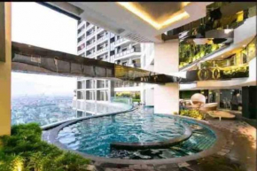 43F Gramercy Studio with Wi-fi & Pool Access